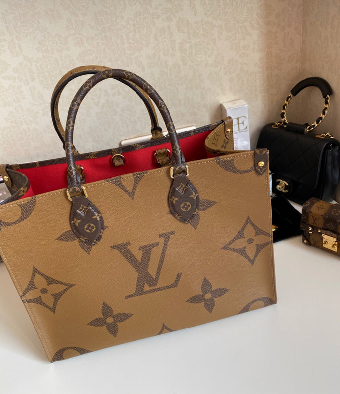 LOV - Luxurious Totes - 2567