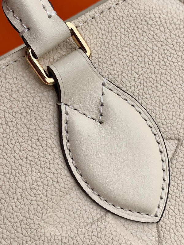LOV - Luxurious Totes - 2632