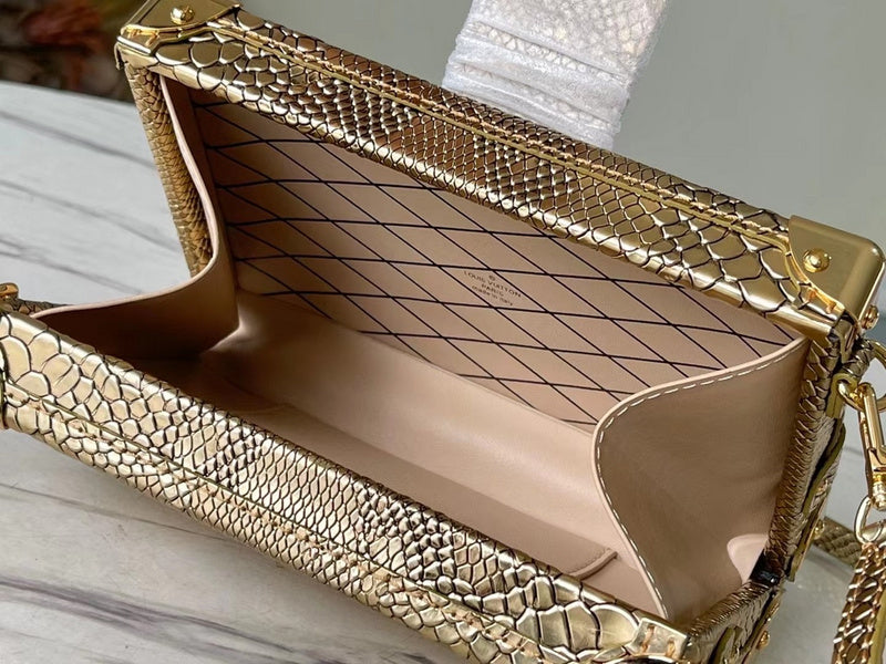LOV - Luxurious Totes - 735