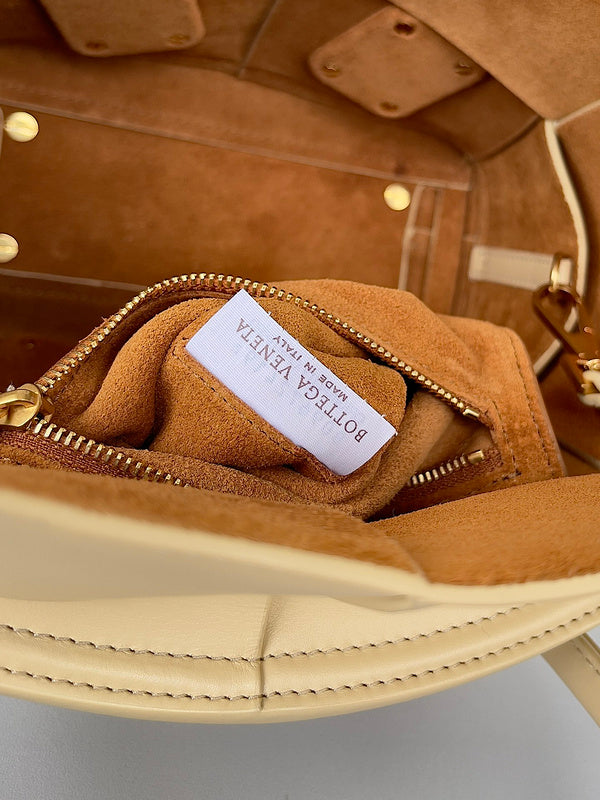 Luxurious Totes - Latest - 6940