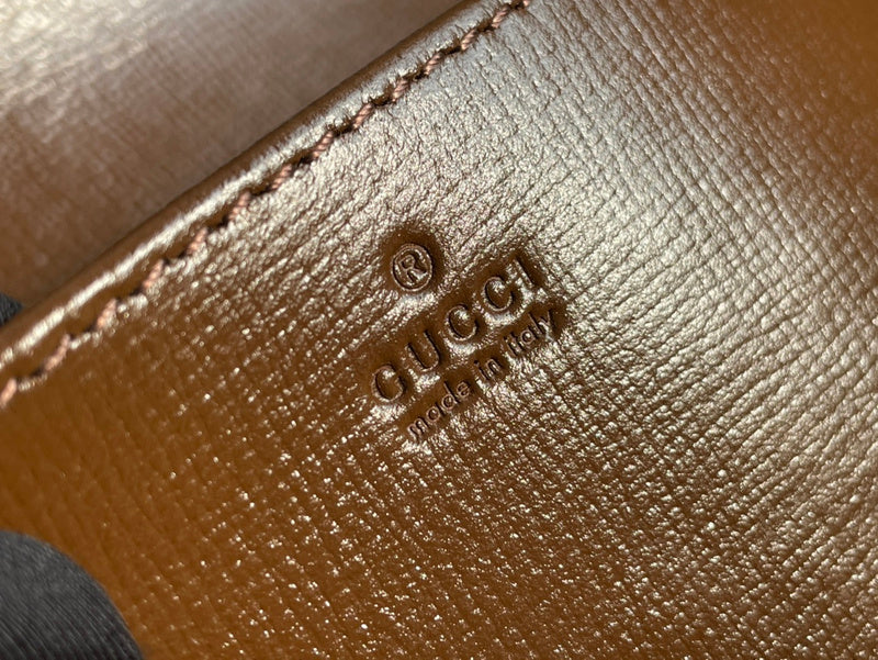GUI - Luxurious Totes - 1197