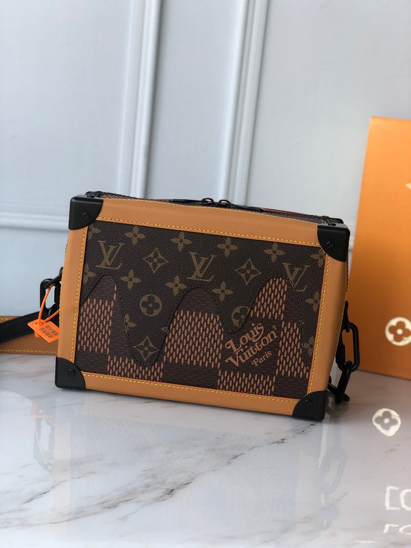 LOV - Luxurious Totes - 2286
