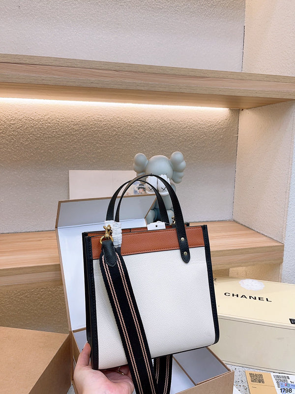 Luxurious Totes - CCH2 Bags - 010