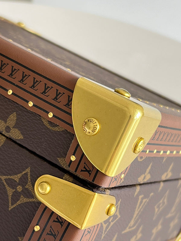 LOV - Luxurious Totes - 1686