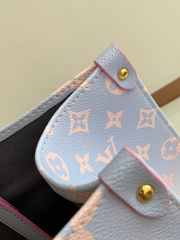 LOV - Luxurious Totes - 1616