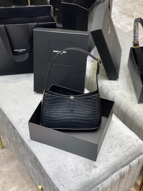 Luxurious Totes - Latest - 8343