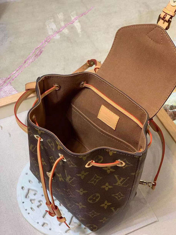 LOV - Luxurious Totes - 2228