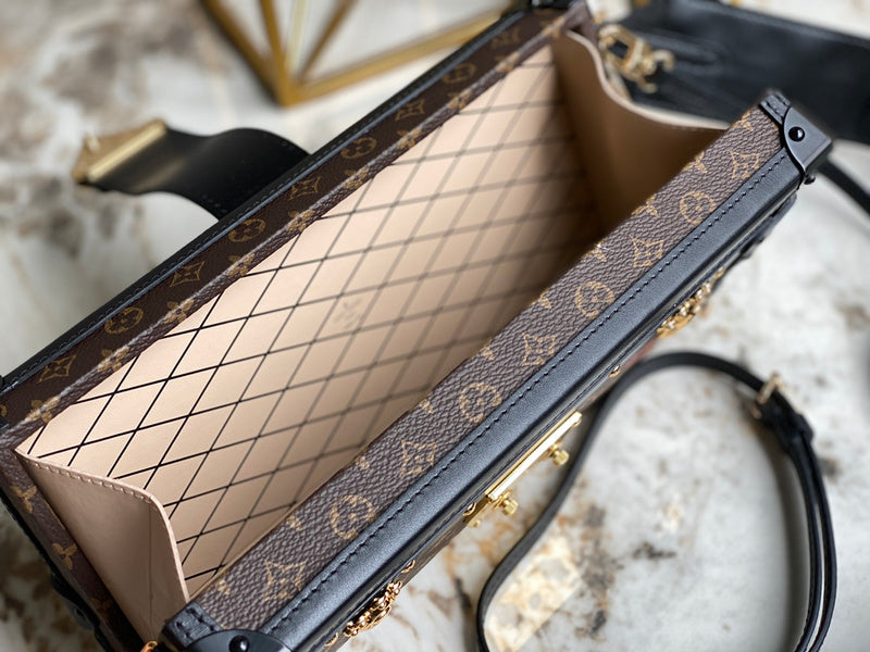 LOV - Luxurious Totes - 1537