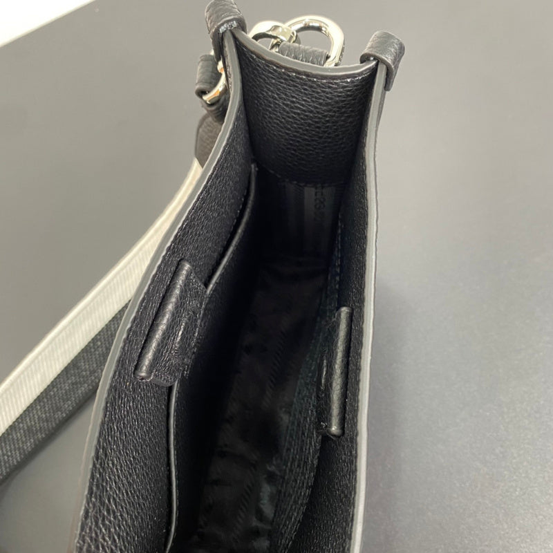 PDA - Luxurious Totes - 114