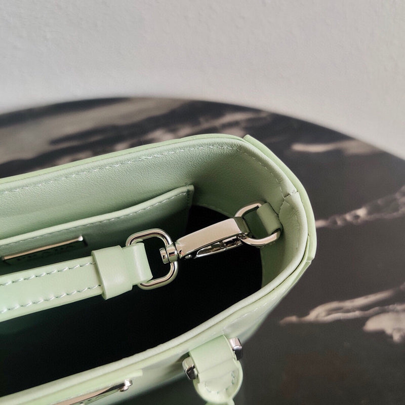 Luxurious Totes - Latest - 4647