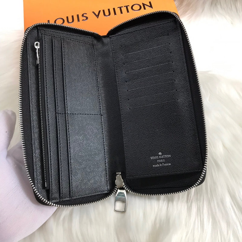 Luxurious Totes - Latest - 940
