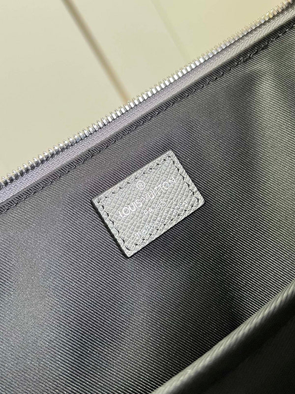 LOV - Luxurious Totes - 958
