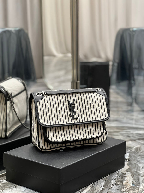 Luxurious Totes - Latest - 8120