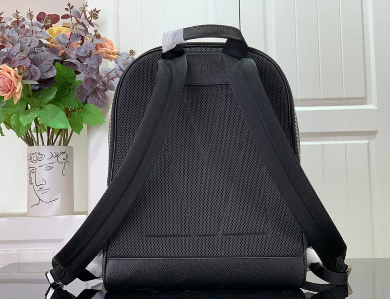 LOV - Luxurious Totes - 1071