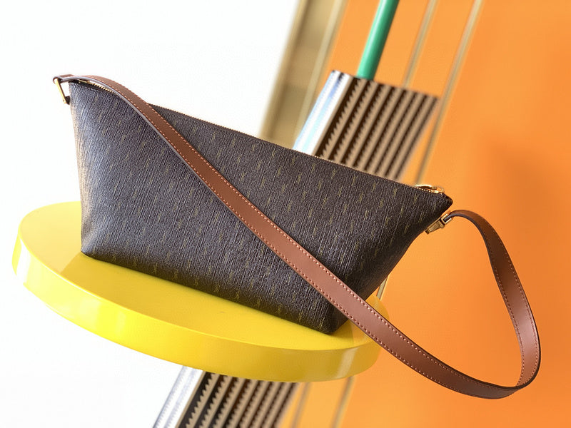 Luxurious Totes - Latest - 8734