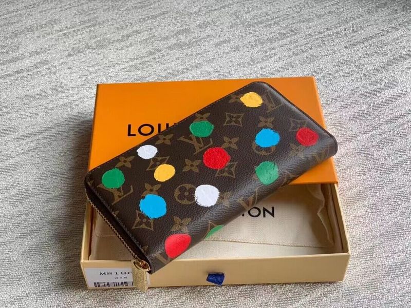 LOV - Luxurious Totes - 612