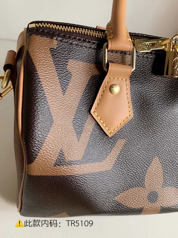 Luxurious Totes - Latest - 9707