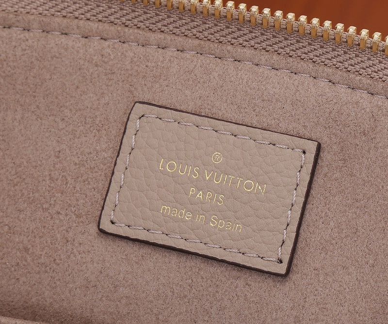 LOV - Luxurious Totes - 1657