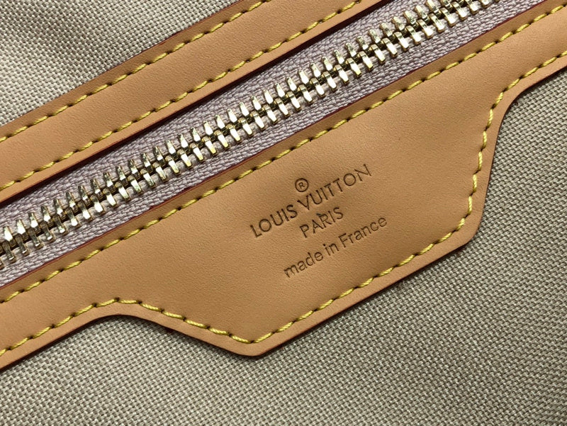 LOV - Luxurious Totes - 2217