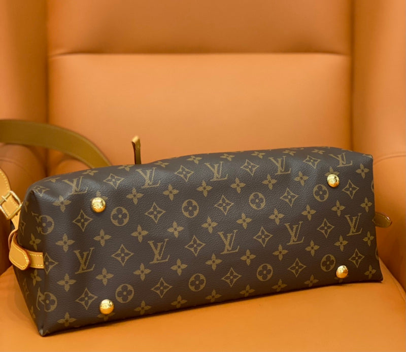 LOV - Luxurious Totes - 1095