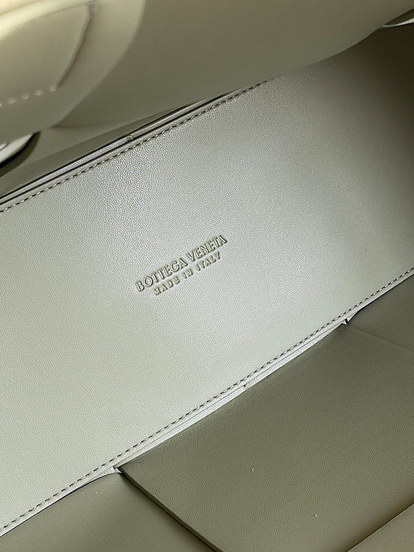 Luxurious Totes - Latest - 6971