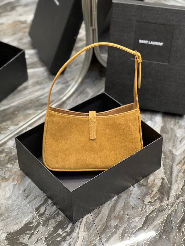 Luxurious Totes - Latest - 8119