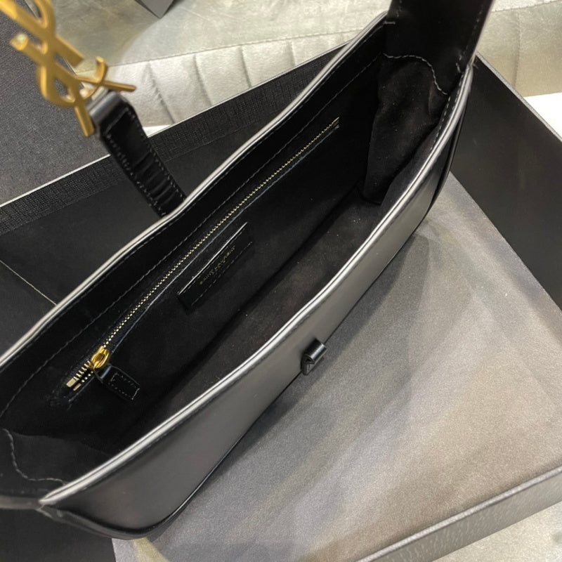 Luxurious Totes - Latest - 8340