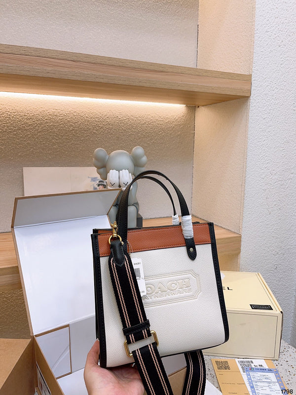 Luxurious Totes - CCH2 Bags - 010