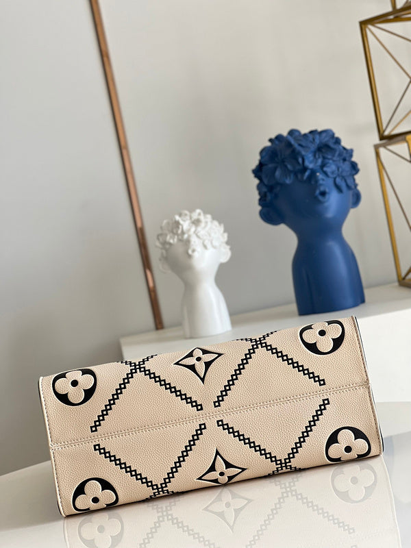 LOV - Luxurious Totes - 2014
