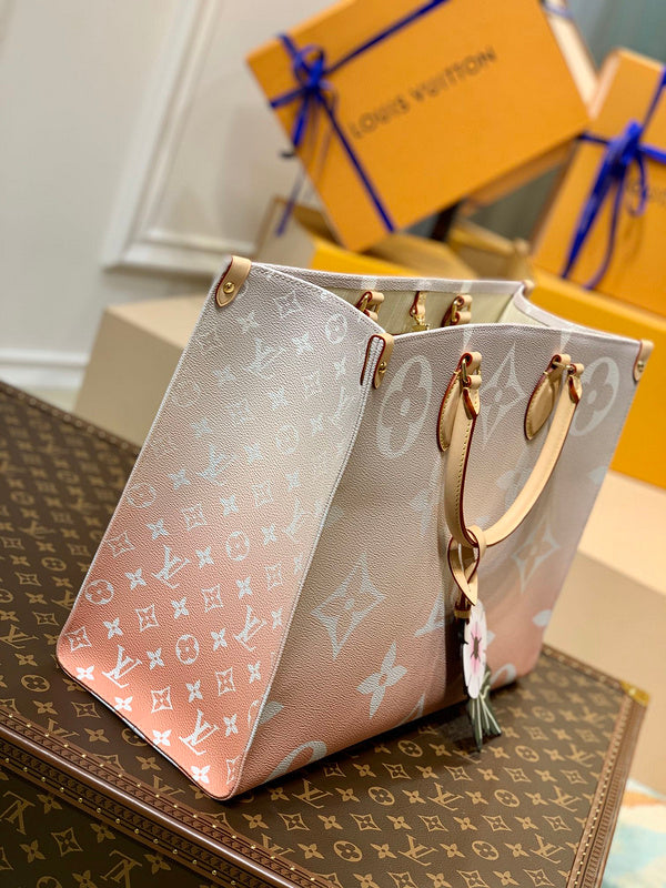LOV - Luxurious Totes - 2445