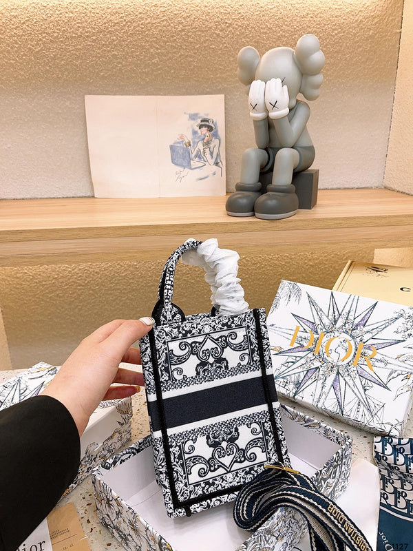 Luxurious Totes - DOR2 Bags - 109