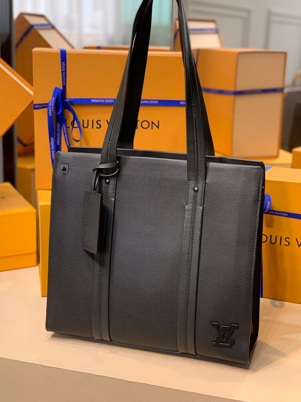LOV - Luxurious Totes - 1900