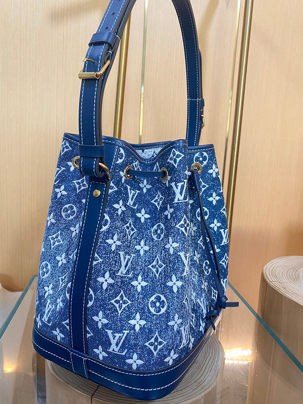 LOV - Luxurious Totes - 1574