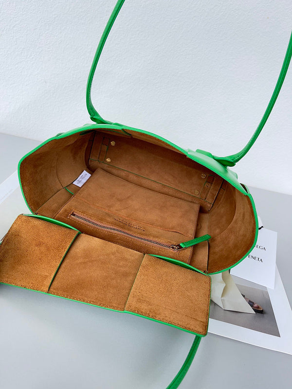 Luxurious Totes - Latest - 6936