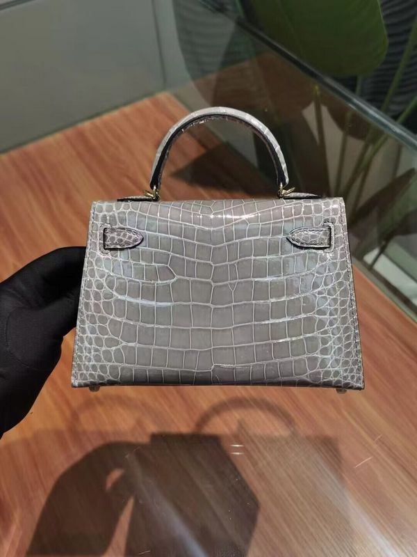 HMS - Luxurious Totes - 006
