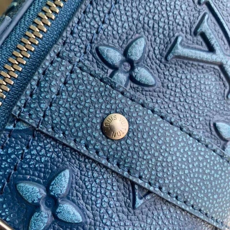 LOV - Luxurious Totes - 815