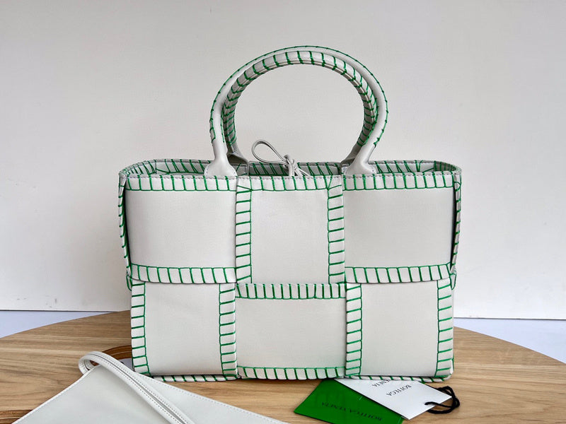 Luxurious-Totes - BV Bags - 2751