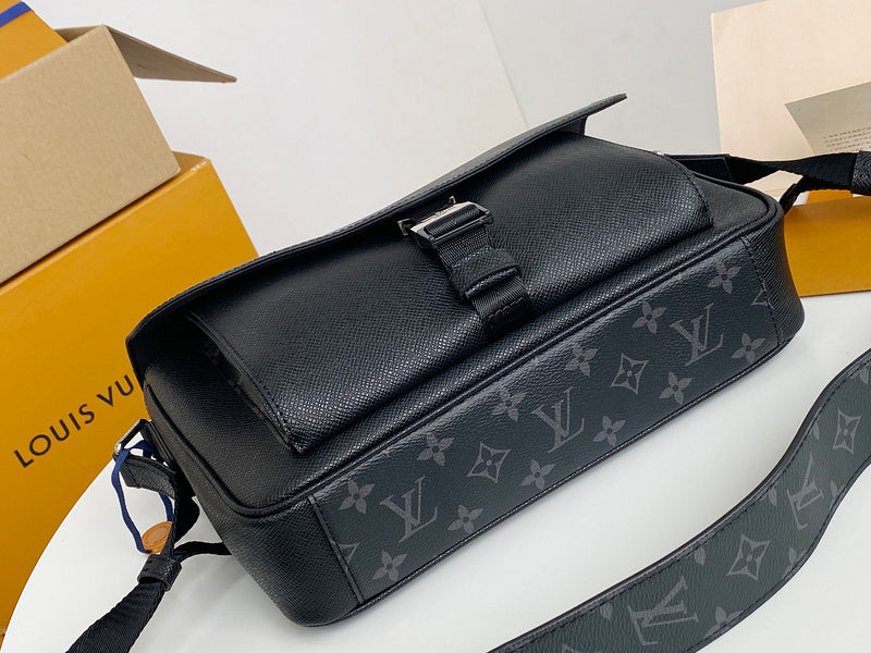 LOV - Luxurious Totes - 2439