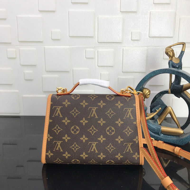 Luxurious Totes - Latest - 1597