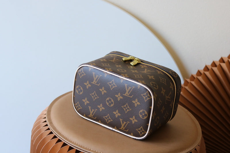 LOV - Luxurious Totes - 1837