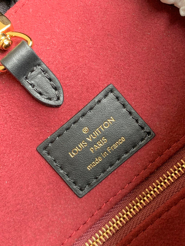 LOV - Luxurious Totes - 2020