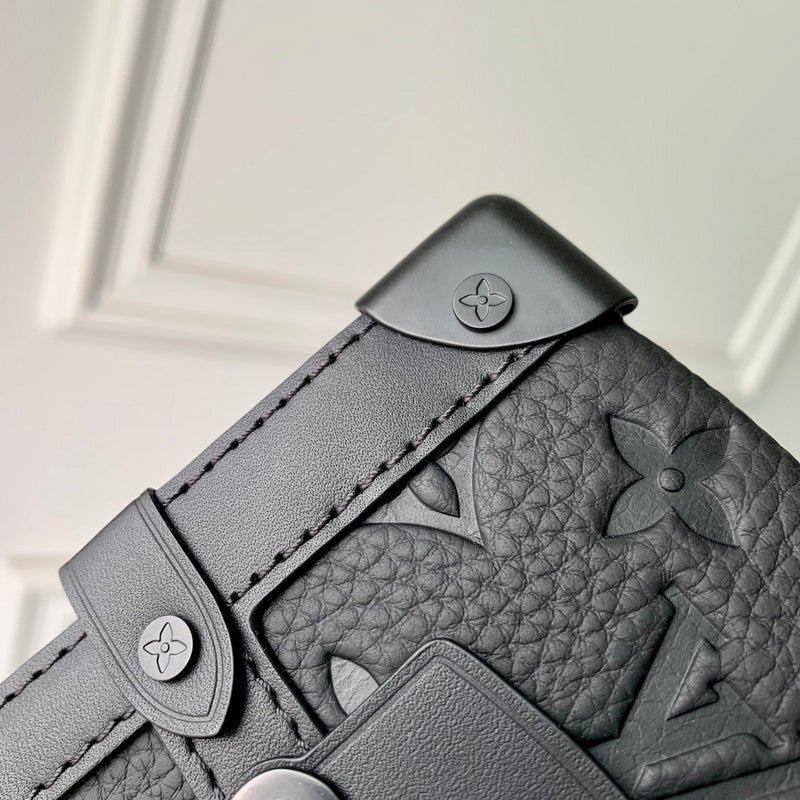 LOV - Luxurious Totes - 551