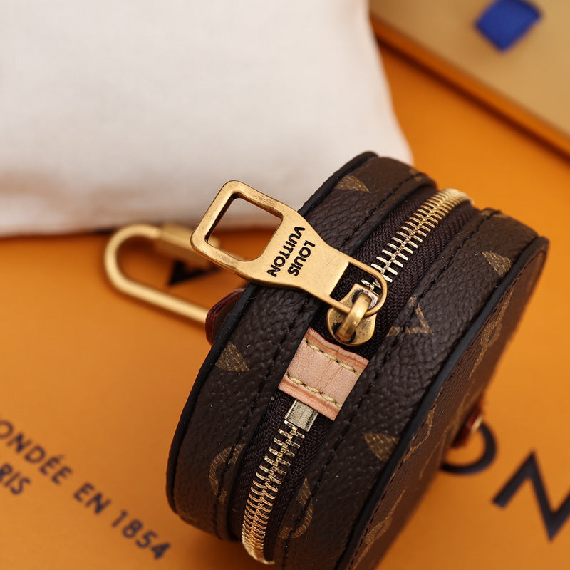 LOV - Luxurious Totes - 2156