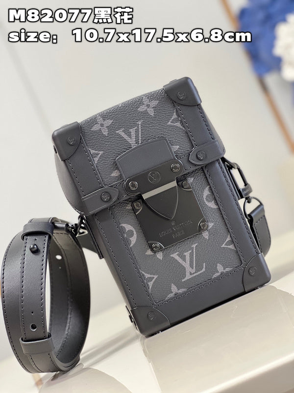 LOV - Luxurious Totes - 543