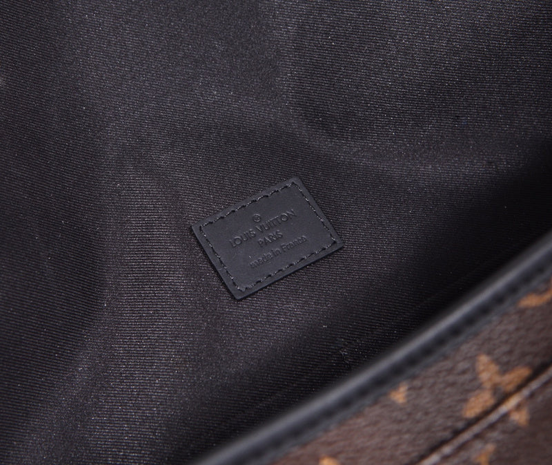 LOV - Luxurious Totes - 2361