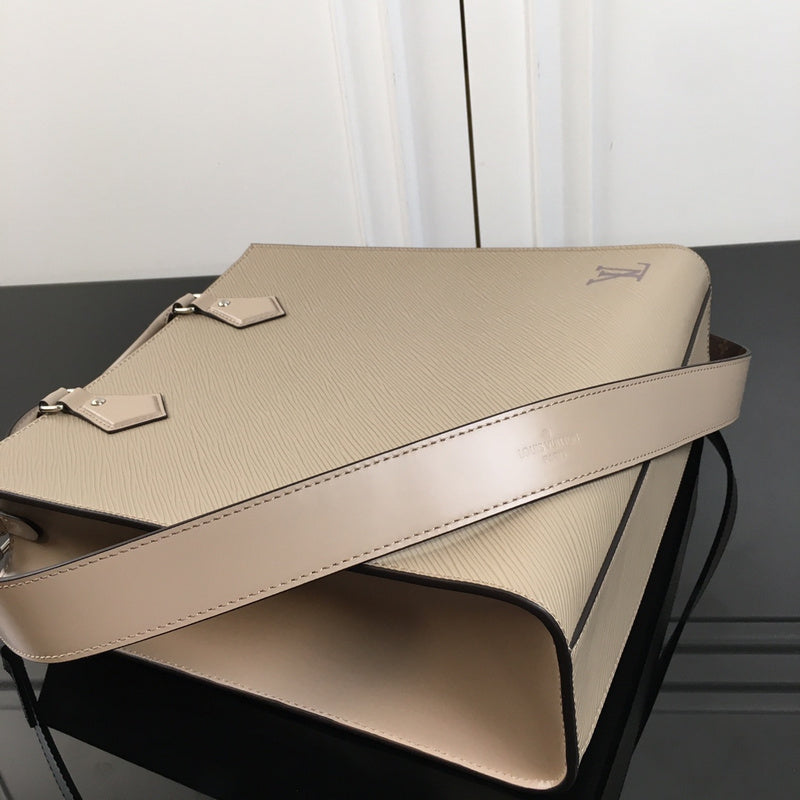 LOV - Luxurious Totes - 2097