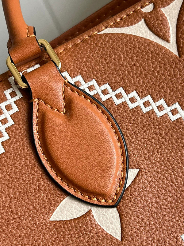 LOV - Luxurious Totes - 2015