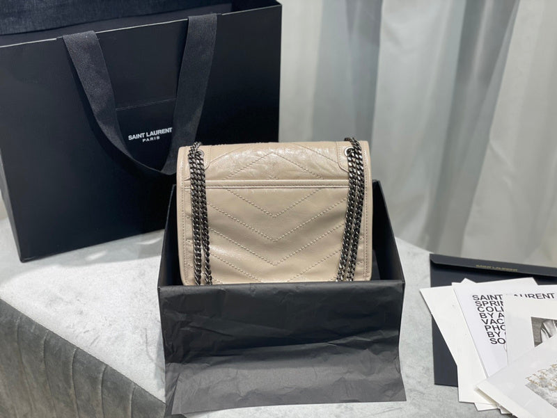 Luxurious Totes - Latest - 8558