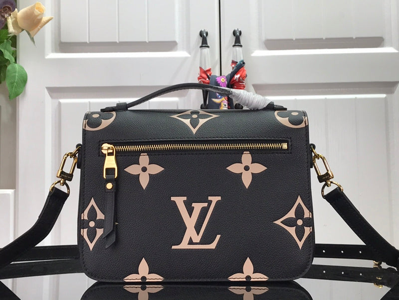 LOV - Luxurious Totes - 2488