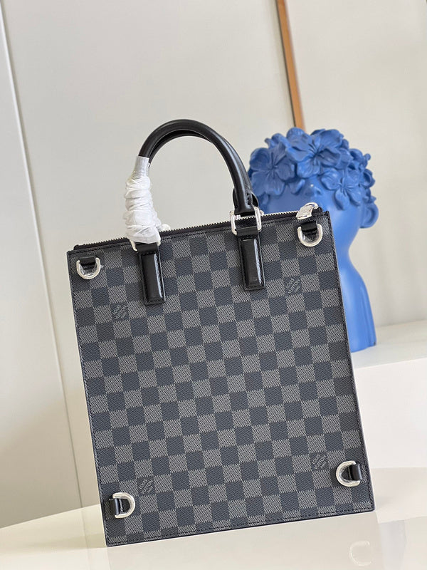 LOV - Luxurious Totes - 1611